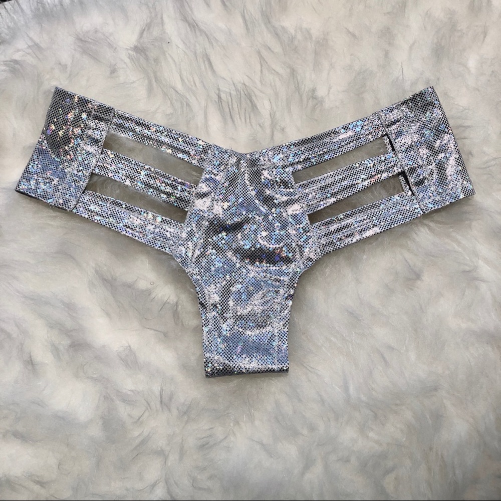 iheart raves! silver holographic bottom.